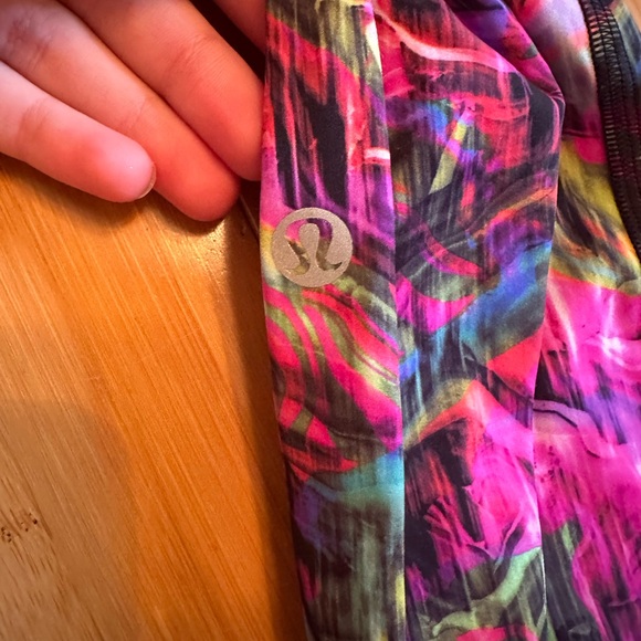 Lululemon colorful leggings - Picture 3 of 4